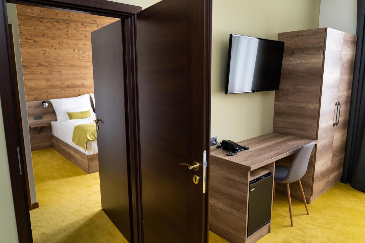 Hotel Kristaly Konferencia & Wellness Ajka Dış mekan fotoğraf