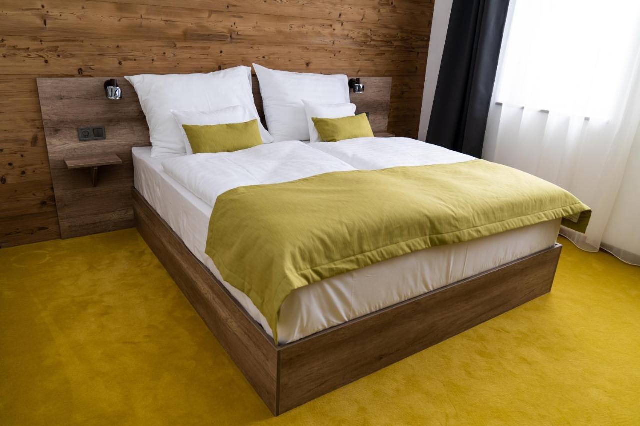 Hotel Kristaly Konferencia & Wellness Ajka Dış mekan fotoğraf