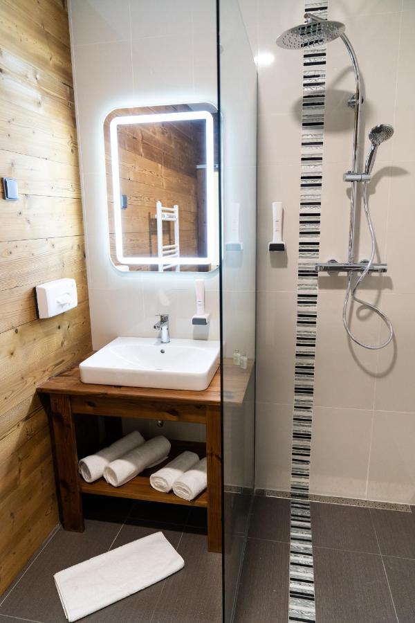 Hotel Kristaly Konferencia & Wellness Ajka Dış mekan fotoğraf