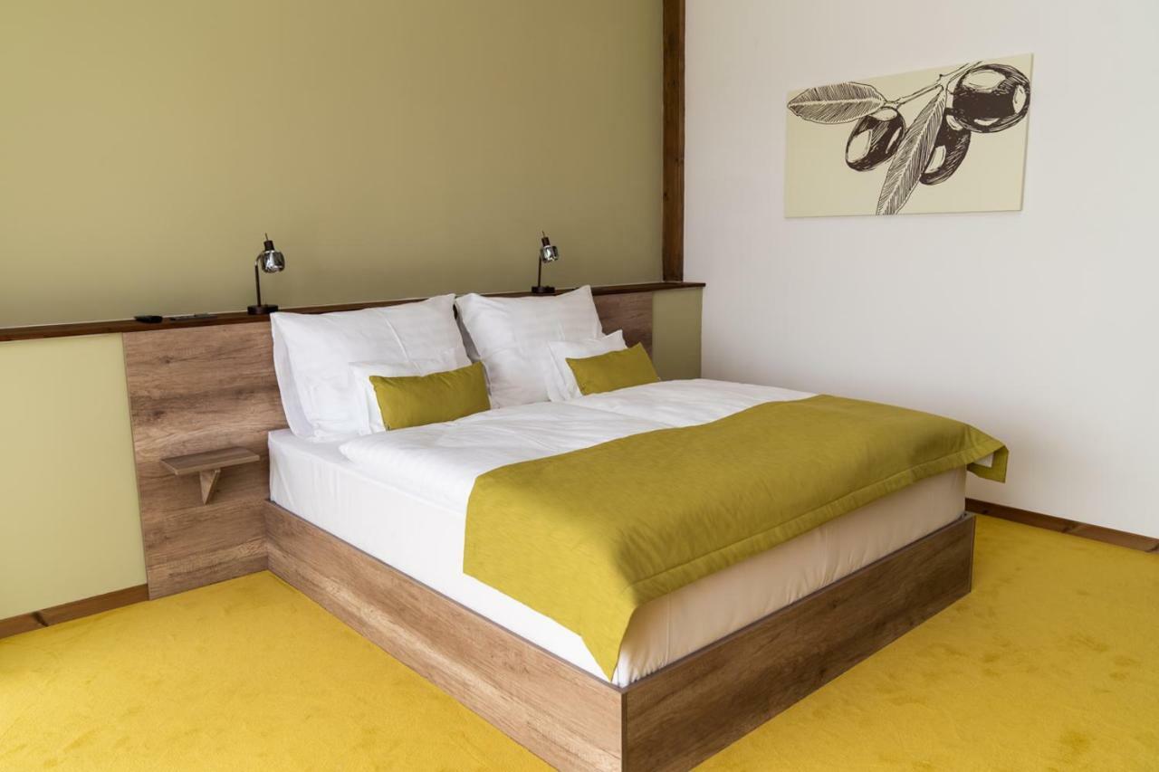 Hotel Kristaly Konferencia & Wellness Ajka Dış mekan fotoğraf