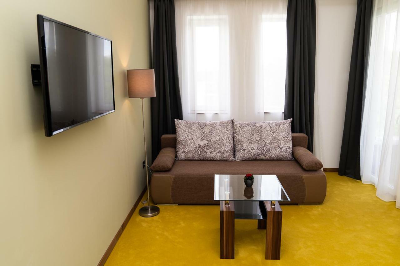 Hotel Kristaly Konferencia & Wellness Ajka Dış mekan fotoğraf